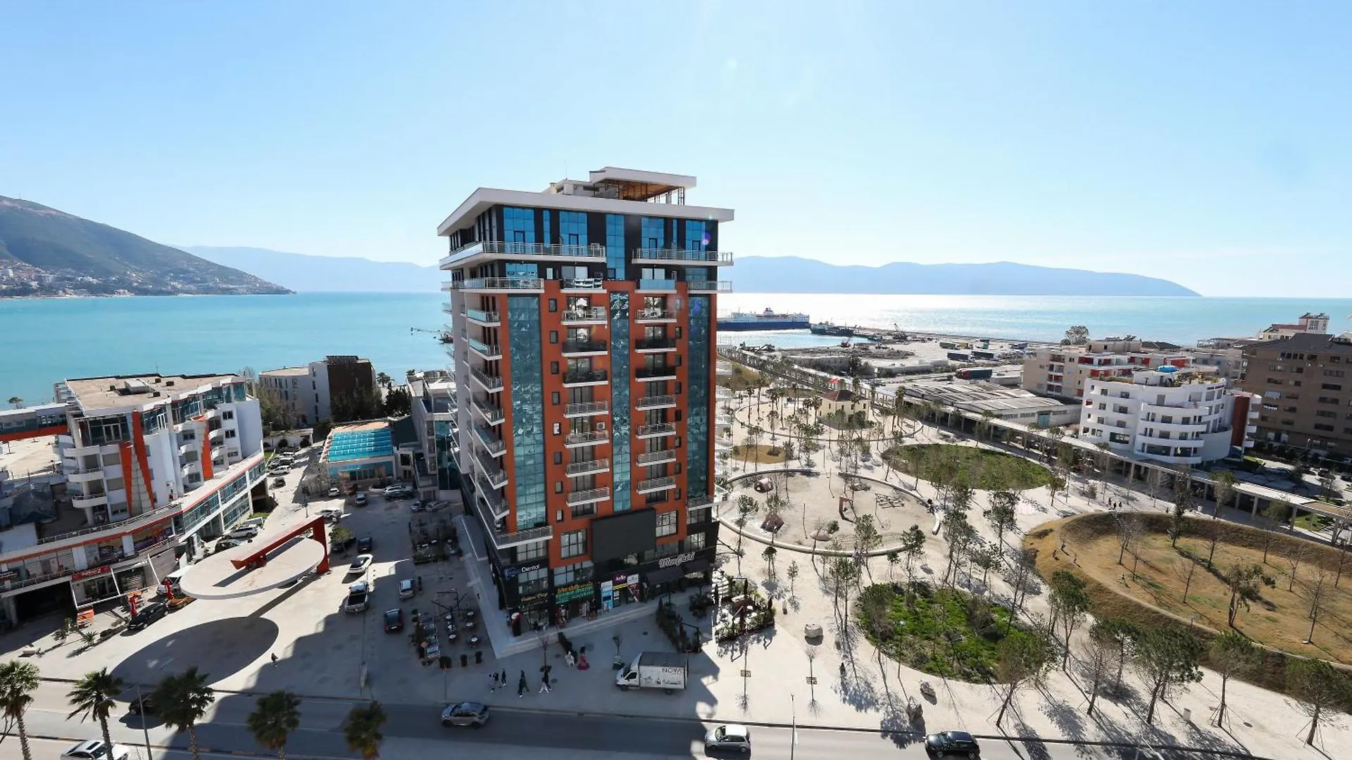 Bay View Balcony- Luxury Apartments With Free Parking Vlorë